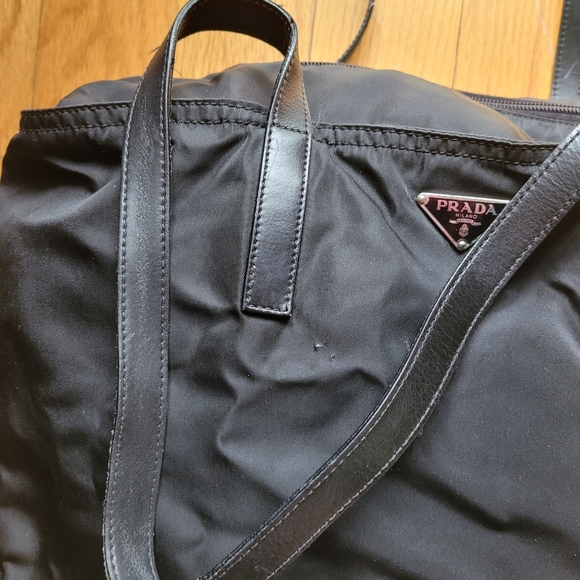 ❌️SOLD❌️ Authentic Vintage Prada Nylon Tote - Picture 12 of 16